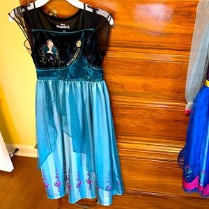 Princess Anna Frozen II nightgown/ pjs